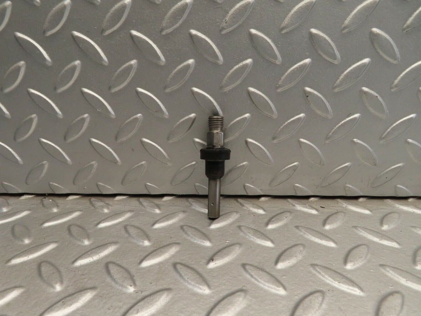 11731 Mercedes-Benz R107 450SL Fuel Injector Bosch