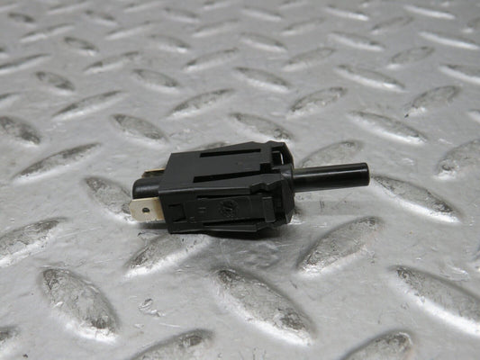 27800 Mercedes-Benz S124 300TE Wagon Door Contact Switch 0015458714