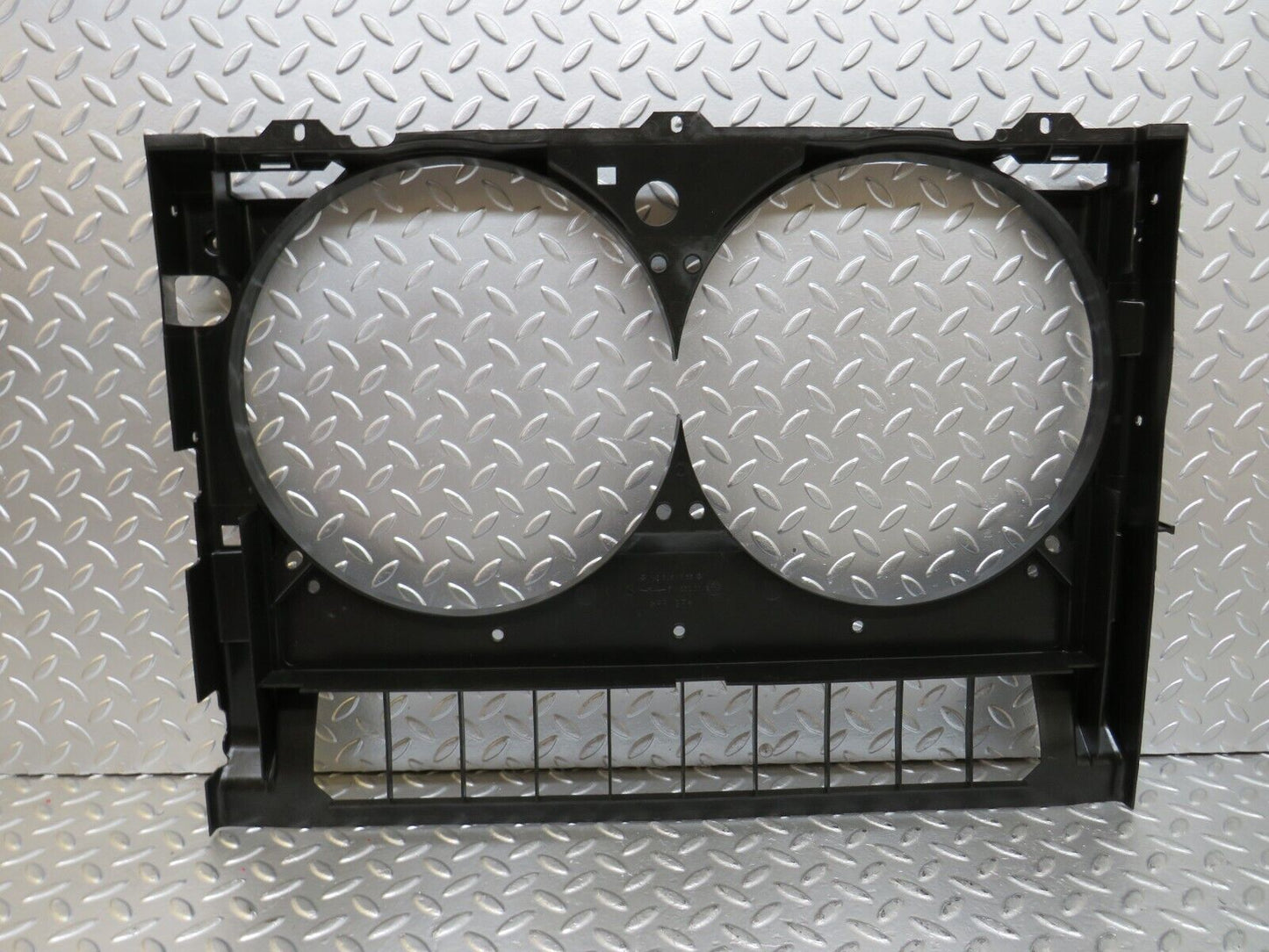 24884 Mercedes-Benz W140 S320 Engine Fan Shroud 1405051855