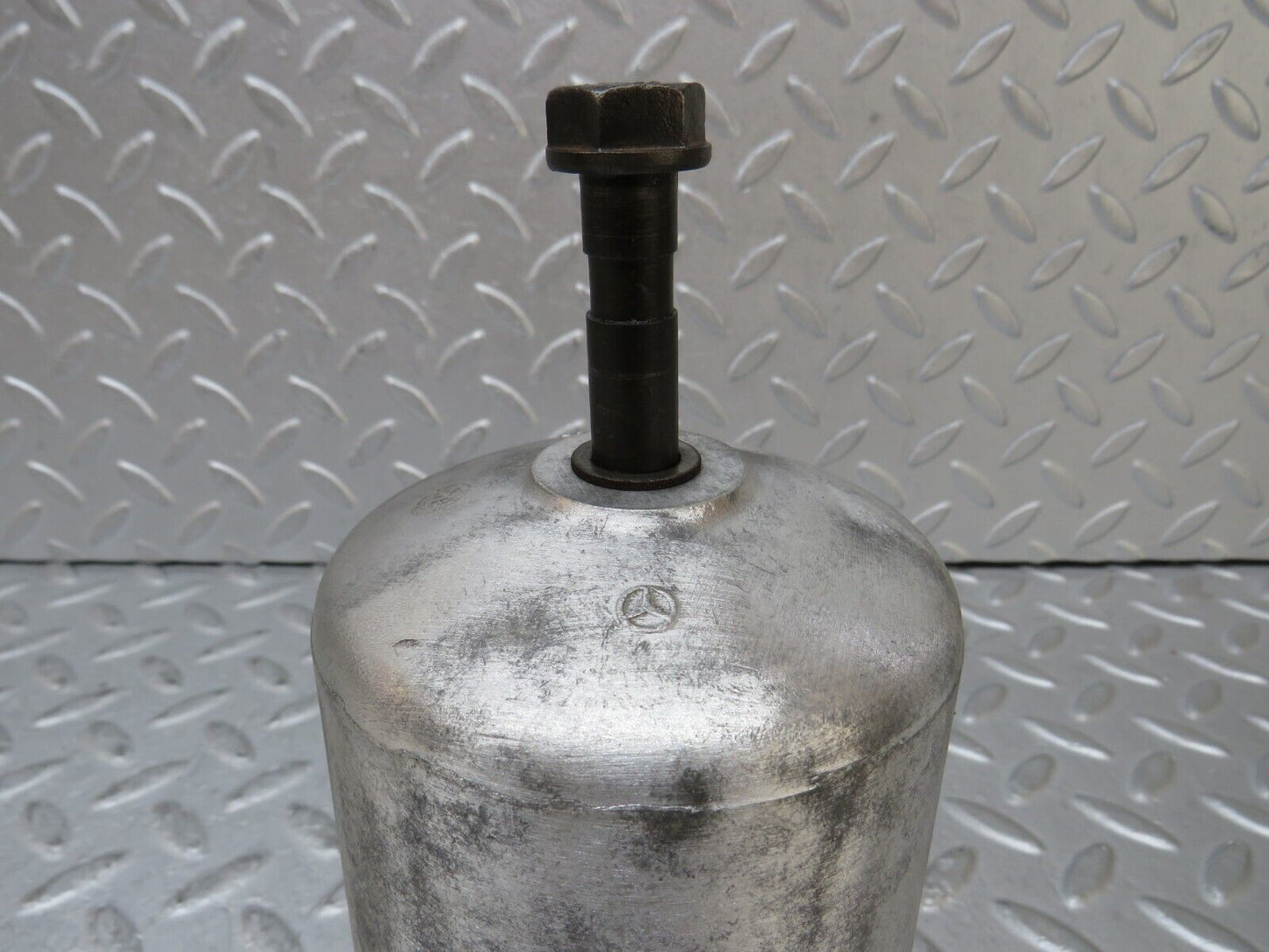 35537 Mercedes-Benz R107 280SL Coupe Oil Filter Housing
