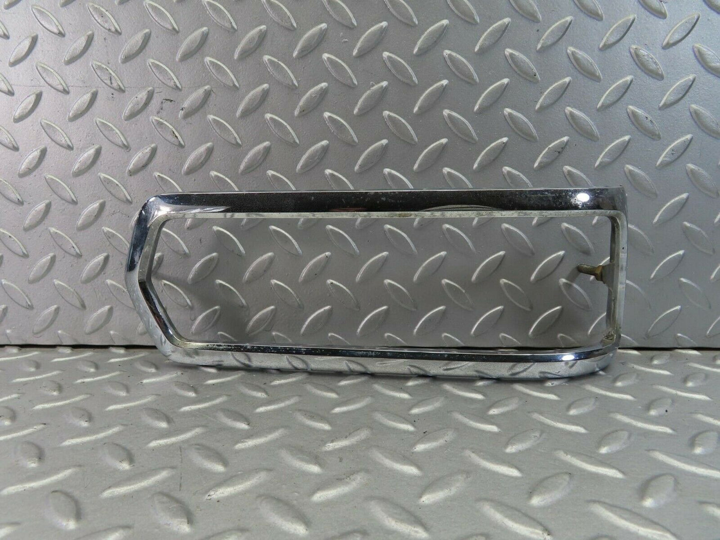 8100 Mercedes-Benz W108 Tail Light Chrome Frame Right 1088260259