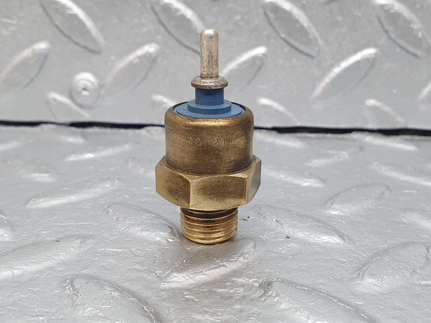 41656 Mercedes-Benz W124 200E Radiator Fan Temperature Switch 0055457024