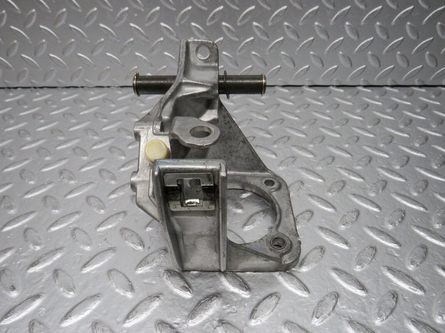 30668 Mercedes-Benz W201 190E 2.0L Brake Pedal Bracket 2012902219
