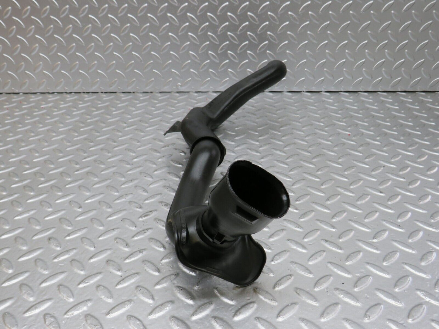 24736 Mercedes-Benz W140 S320 Engine Bay Water Drain Right Side 1406280478