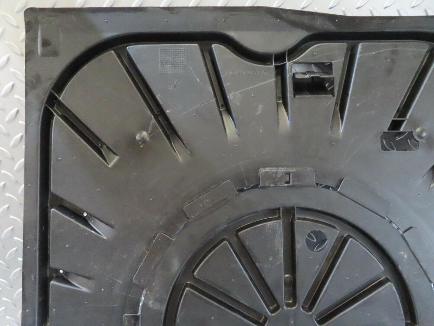 16735 Mercedes-Benz W124 260E Spare Wheel Cover 1246934533