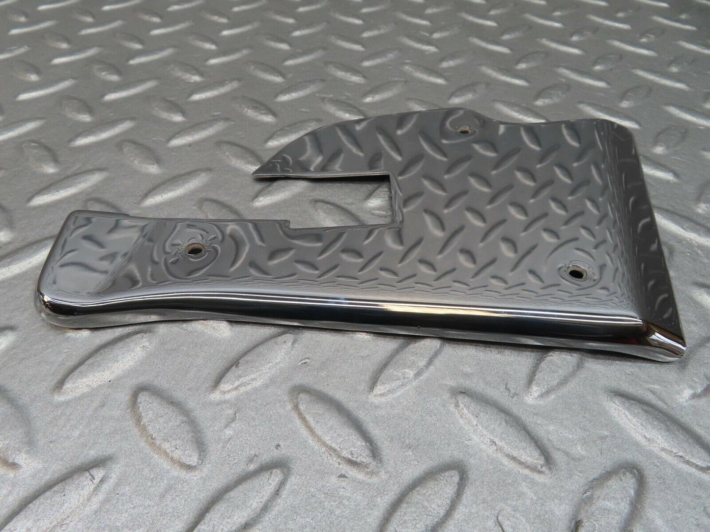 13976 Mercedes-Benz C107 280SLC Right Door Chrome Cover