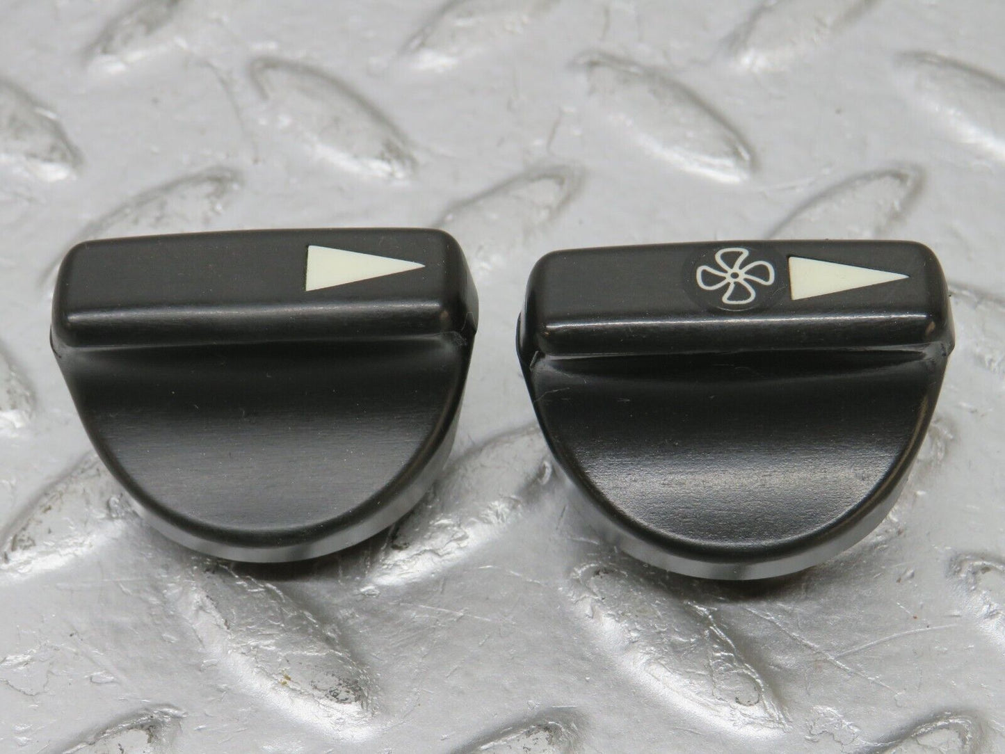 32721 Mercedes-Benz S124 300TE Wagon Heater Control Knob