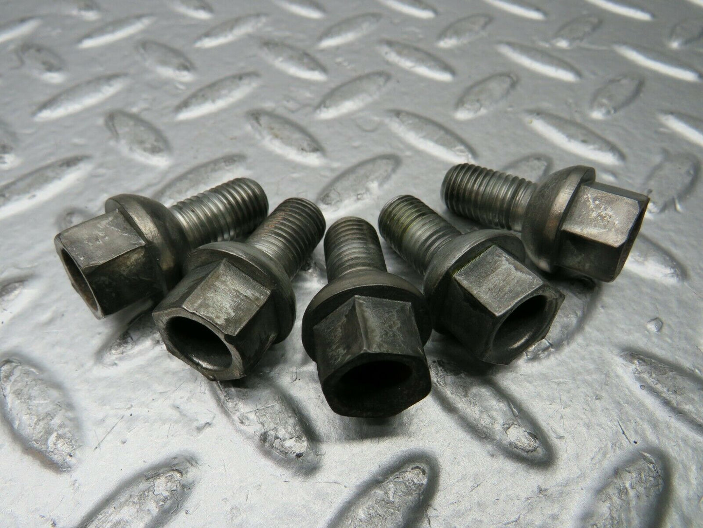 22930 Mercedes-Benz 5x Alloy Wheel Lug Bolt M12x1.5