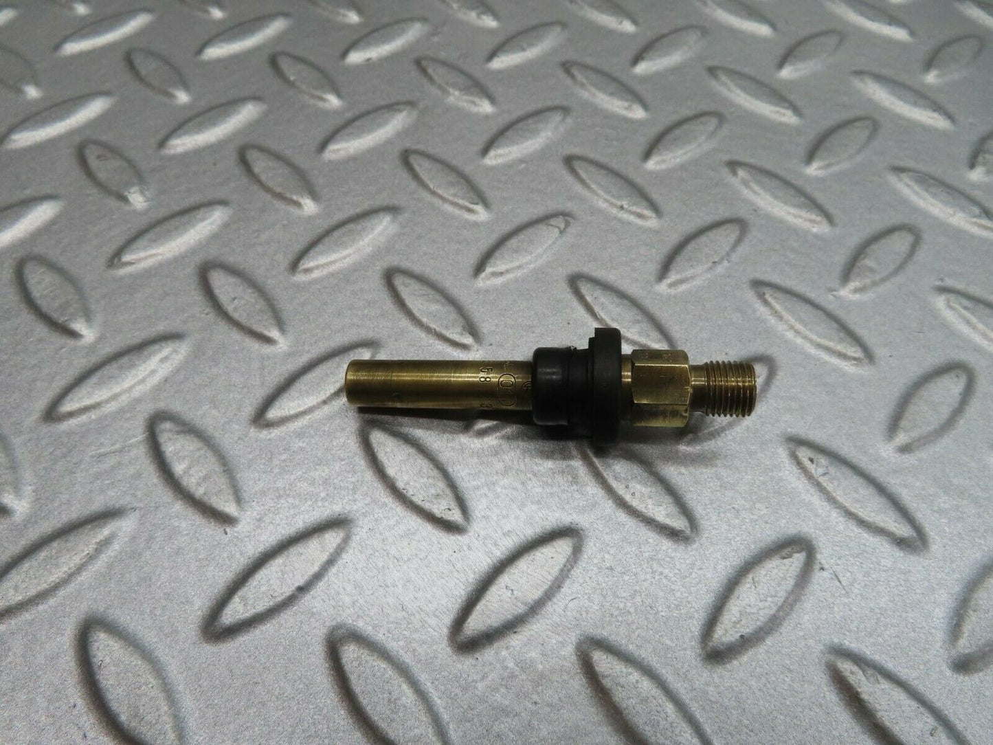 12170 Mercedes-Benz R129 300SL Coupe Fuel Injector 0437502054