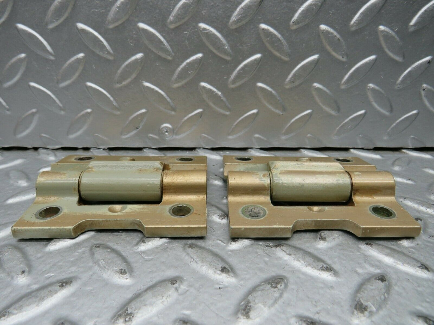 21962 Mercedes-Benz S123 280TE Wagon Door Hinges Pair 1237200037