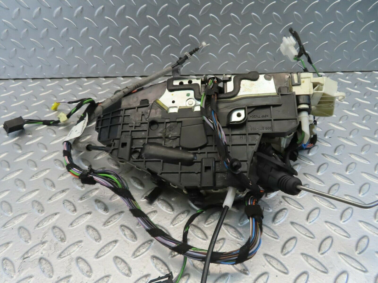 11173 Mercedes-Benz W221 S320 Front Left Soft Close Door Lock 2217202935