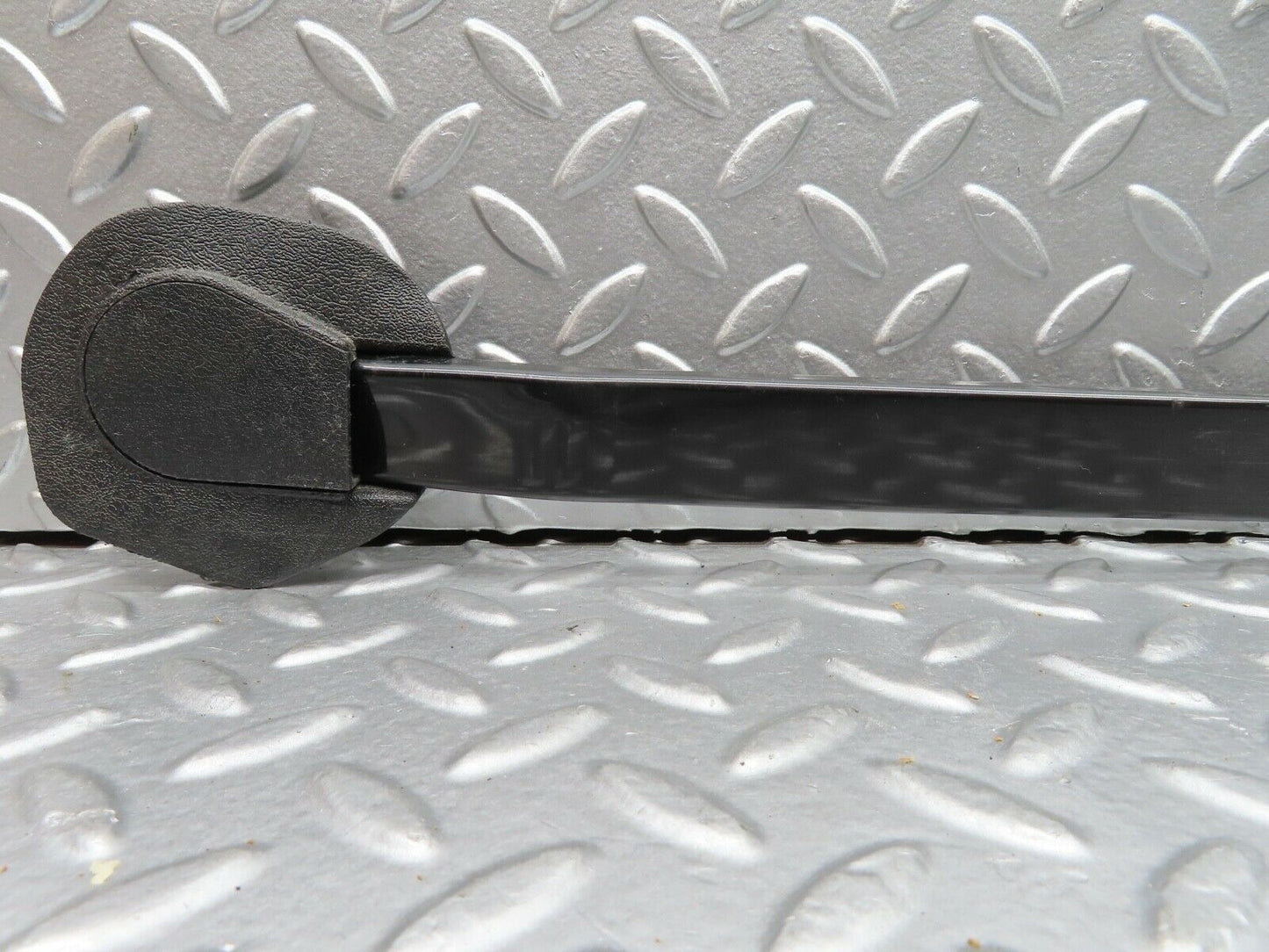 21133 Mercedes-Benz W123 230E Right Seat Belt Runner With Cover 1239192620