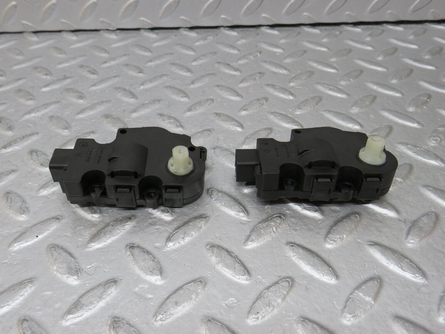 35274 Mercedes-Benz W221 Heater Actuator Motor 2x