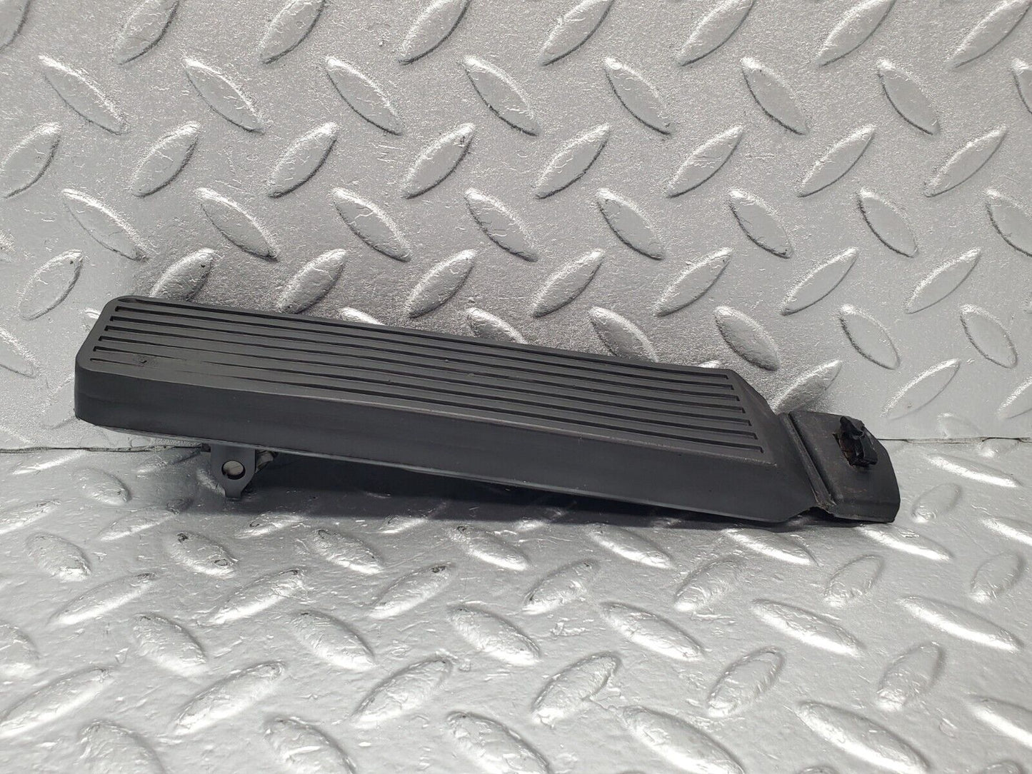 46362 Mercedes-Benz C123 280CE Coupe Accelerator Pedal With Rubber 1233010082
