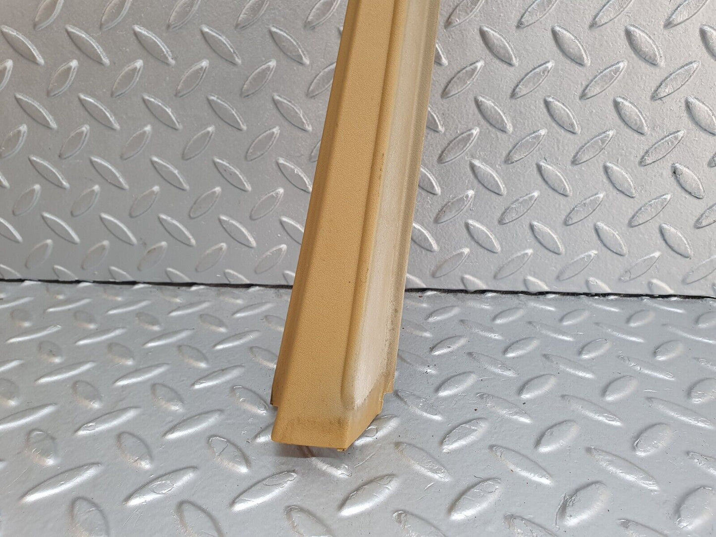 41570 Mercedes-Benz W124 200E Rear Right Door Window Frame Trim Palomino 1247350271