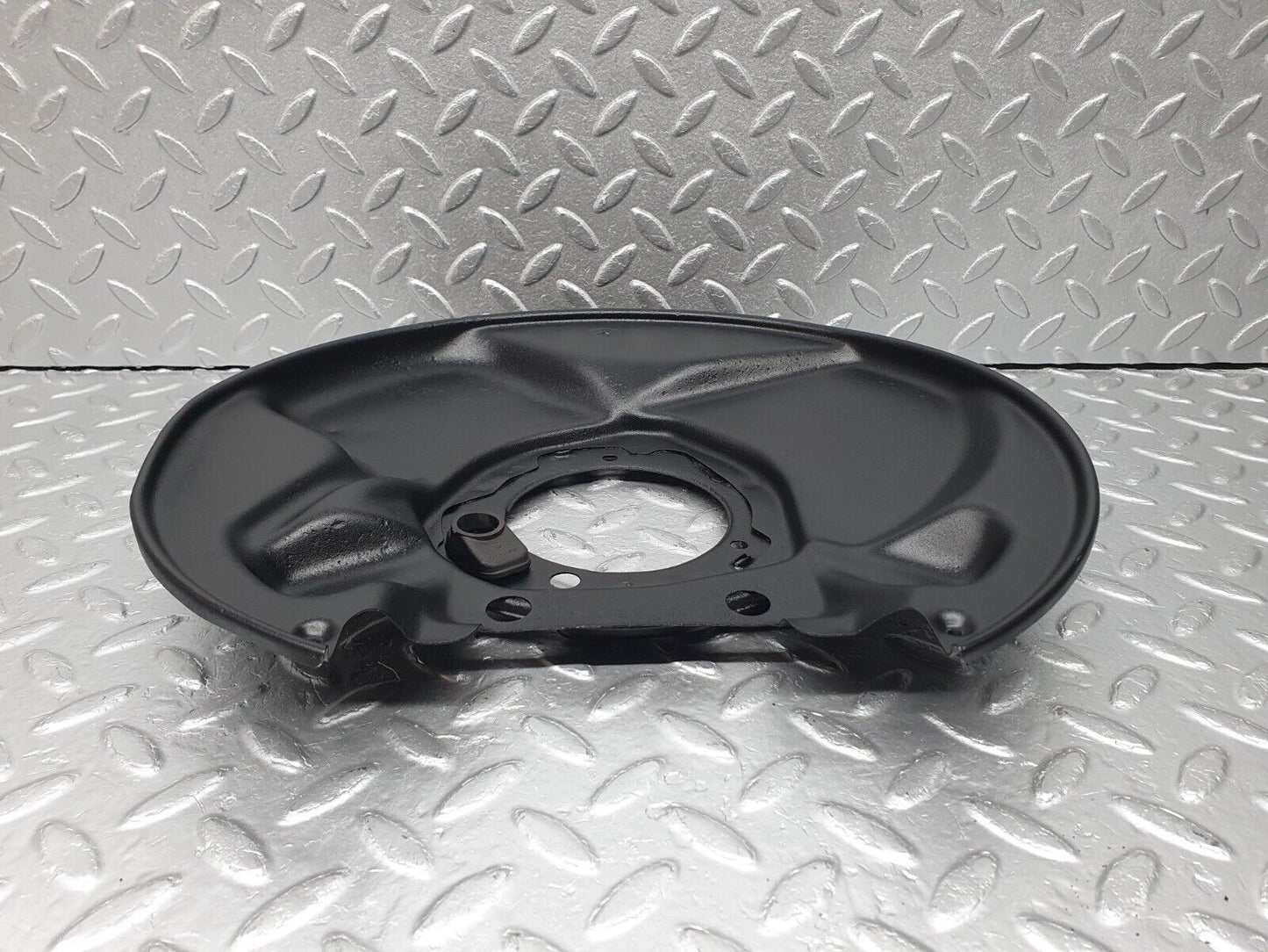 40716 Mercedes-Benz W123 300D Rear Right Brake Disc Protection Plate 1154270396