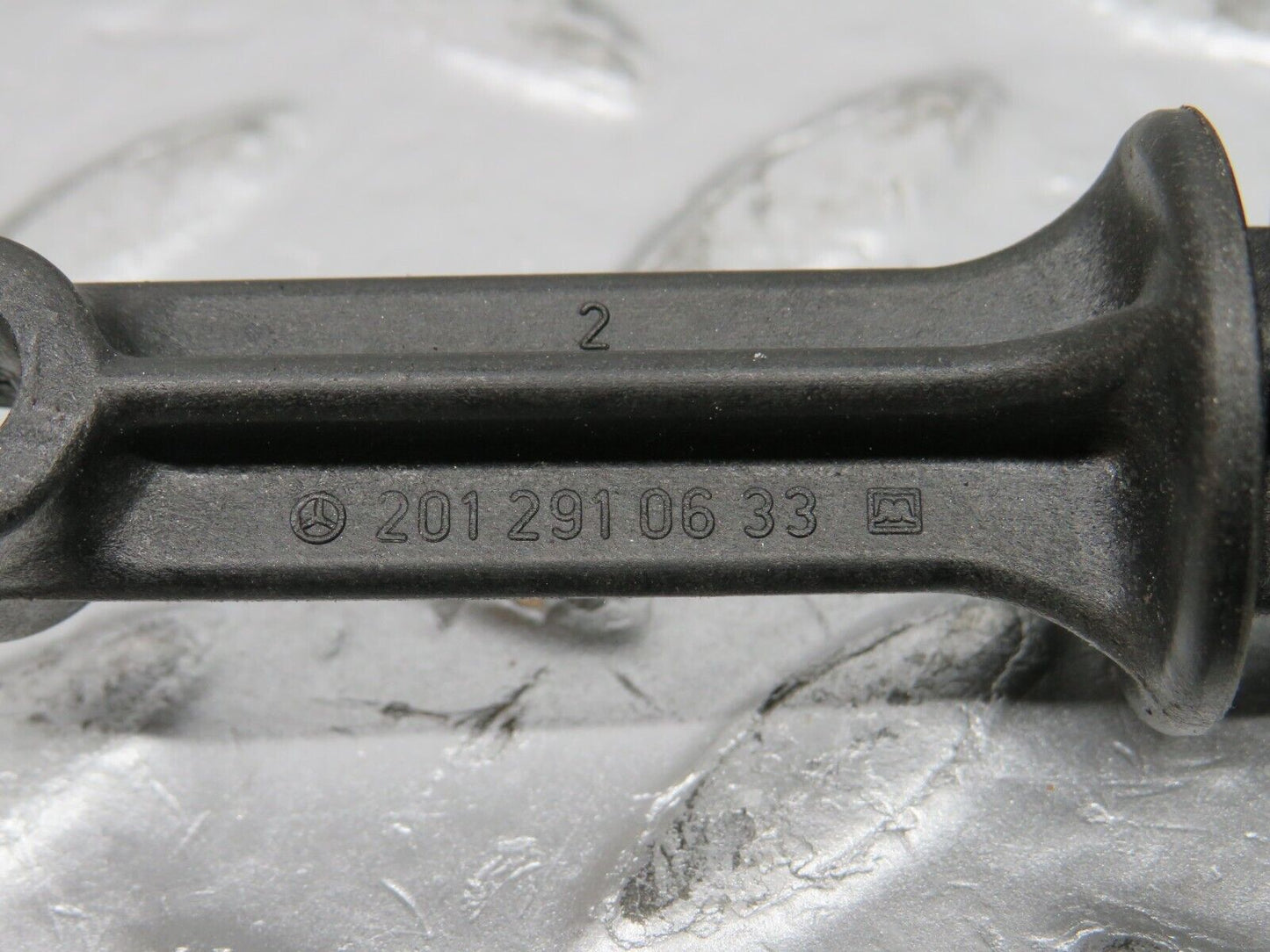 31486 Mercedes-Benz S124 220TE Wagon Clutch Pedal Pushrod 2012910633