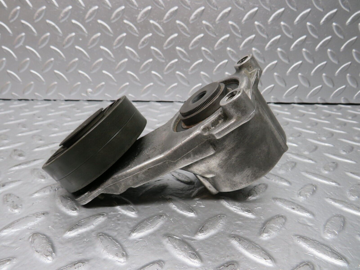 29517 Mercedes-Benz W124 230E Belt Tensioner 1022022440 6012000970
