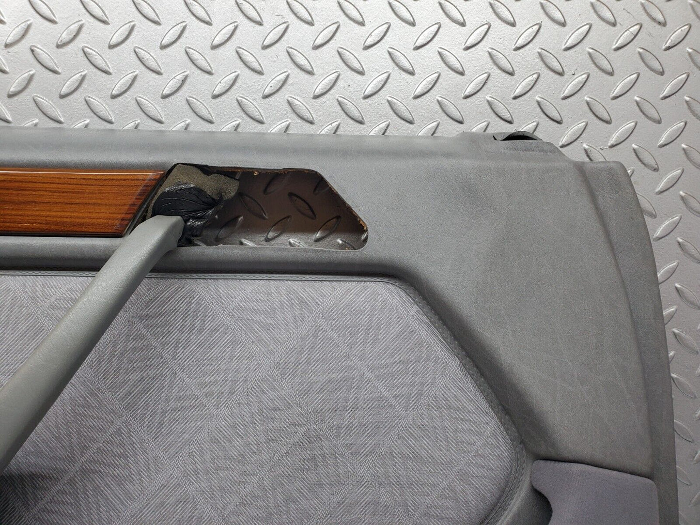 44689 Mercedes-Benz W124 220E Front Left Door Card Grey 1247271370