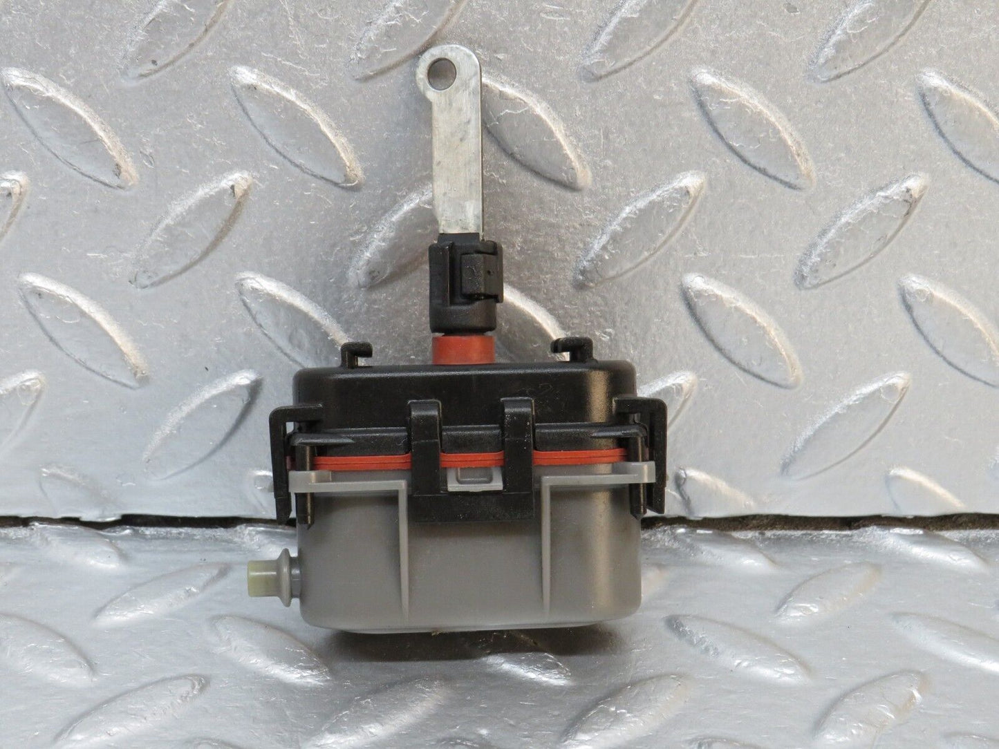 39737 Mercedes-Benz R129 320SL Coupe Heater Vacuum Actuator