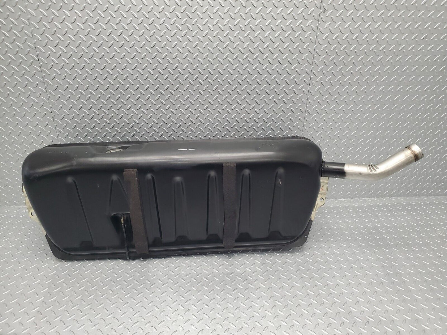 46063 Mercedes-Benz W126 420SE Fuel Tank