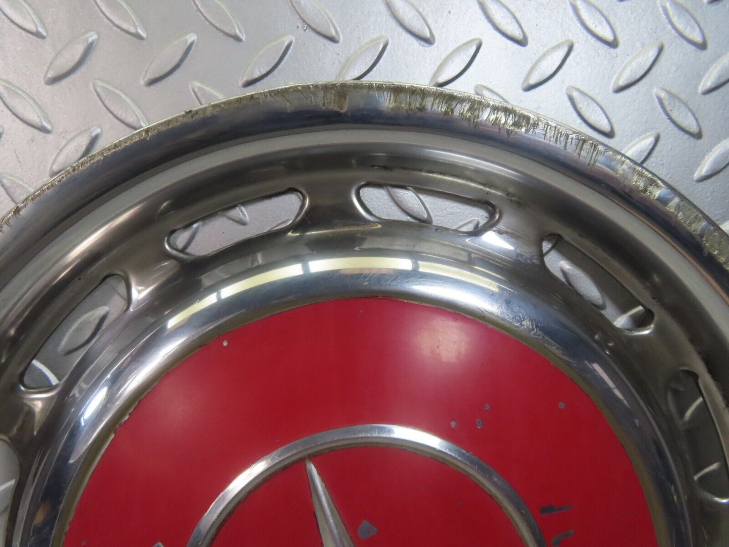 8398 Mercedes-Benz Vintage Wheel Trim Hub Cap 14