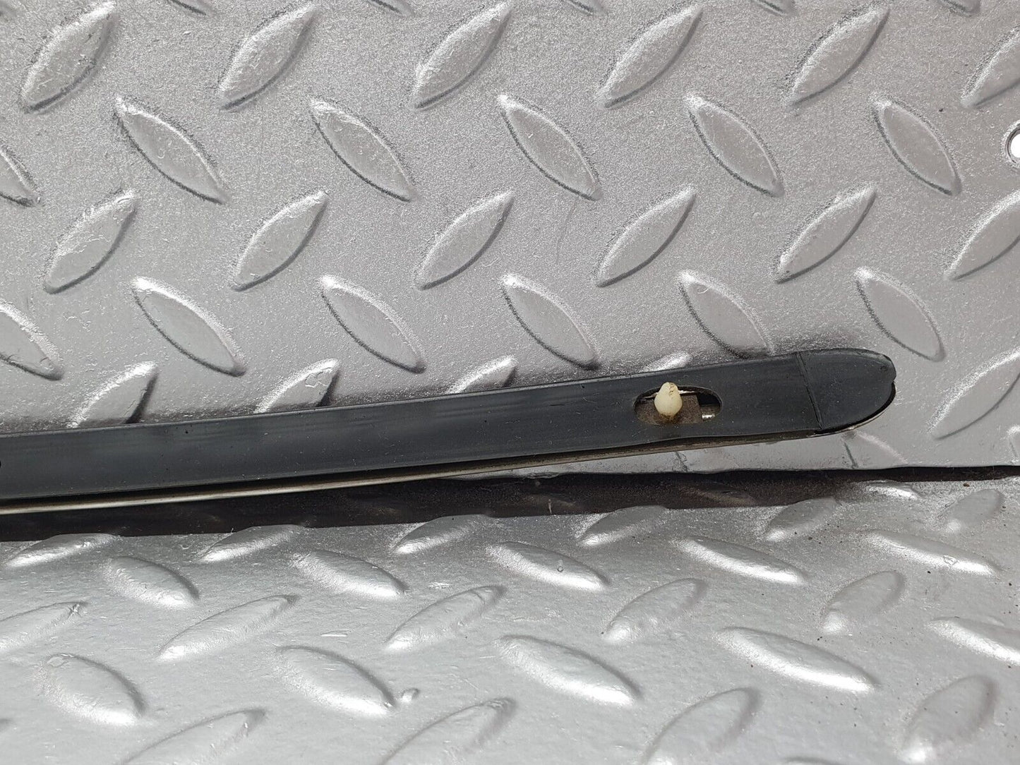 43459 Mercedes-Benz W108 280SE Front Right Fender Centre Moulding Trim