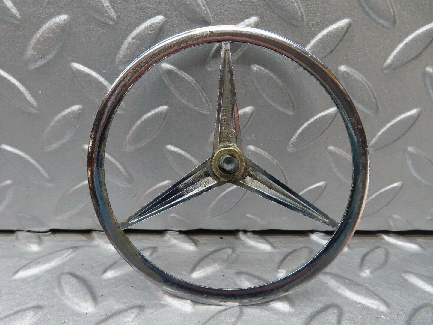 15932 Mercedes-Benz W123 280E Trunk Boot Lid Emblem  1267580058