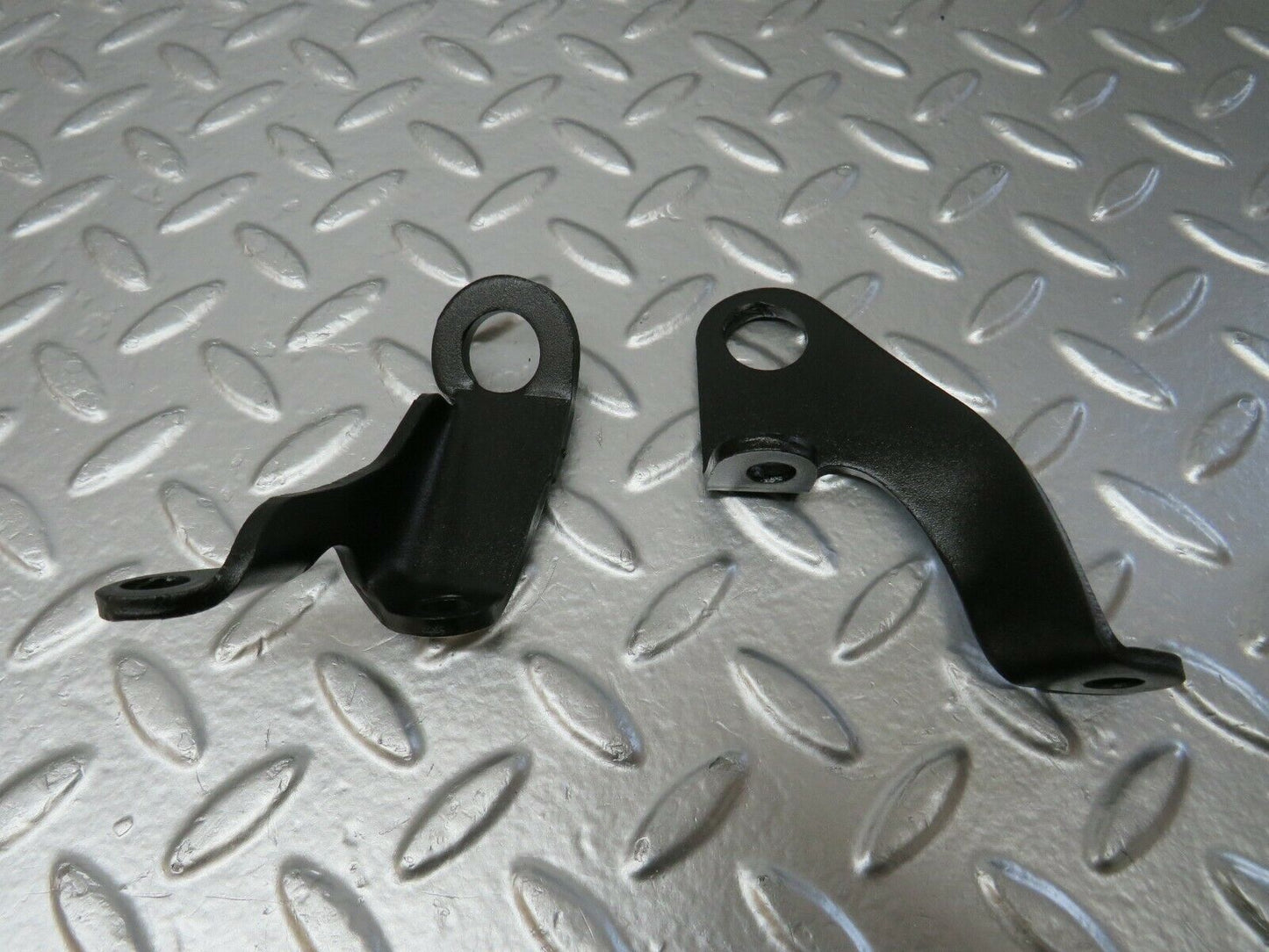 23907 Mercedes-Benz C107 450SLC Coupe Engine Lifting Eyes Hooks