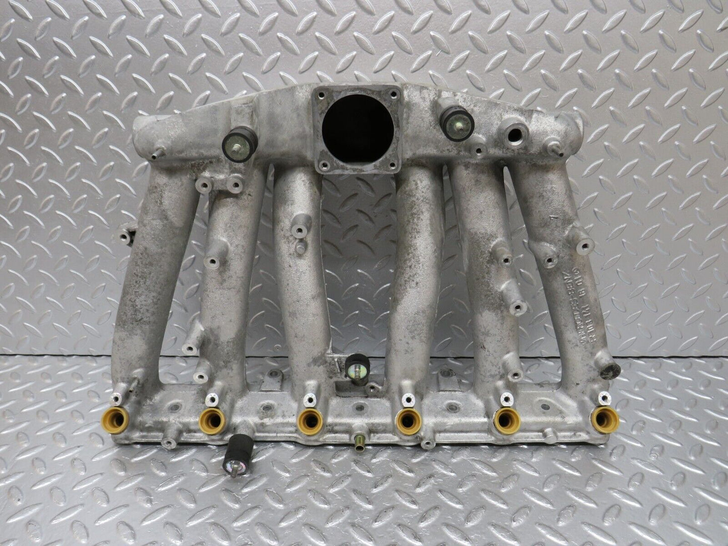 34207 Mercedes-Benz W124 260E Intake Manifold 1031411601
