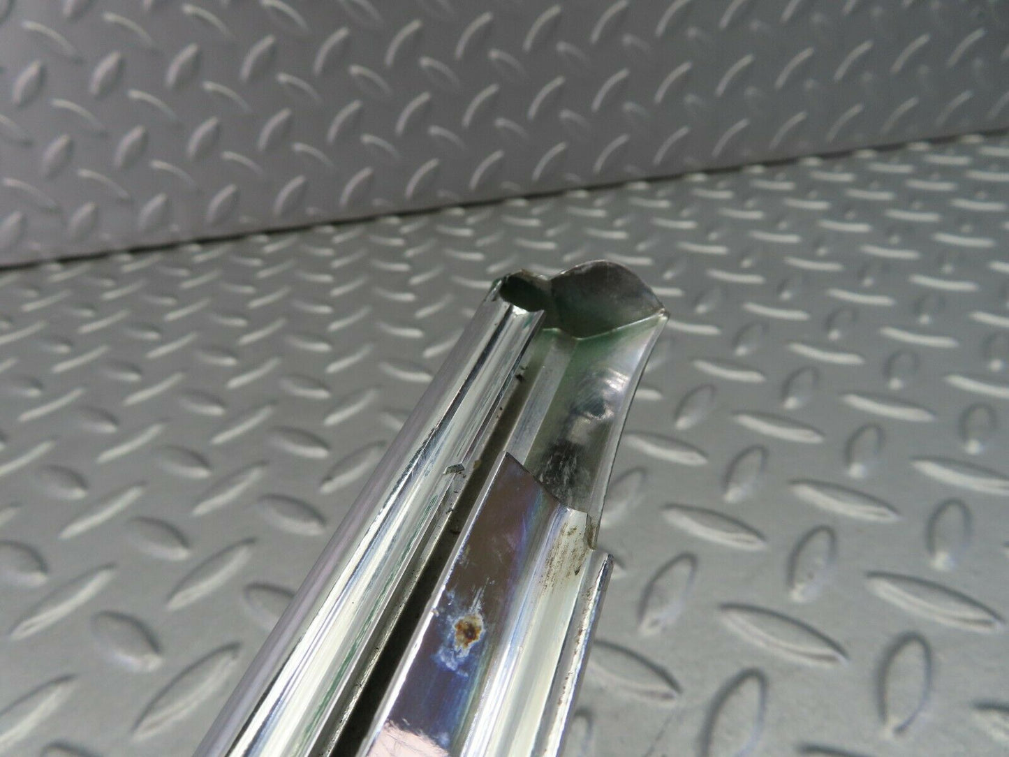 7921 Mercedes-Benz W115 220D Rear Right Door Chrome Moulding Trim