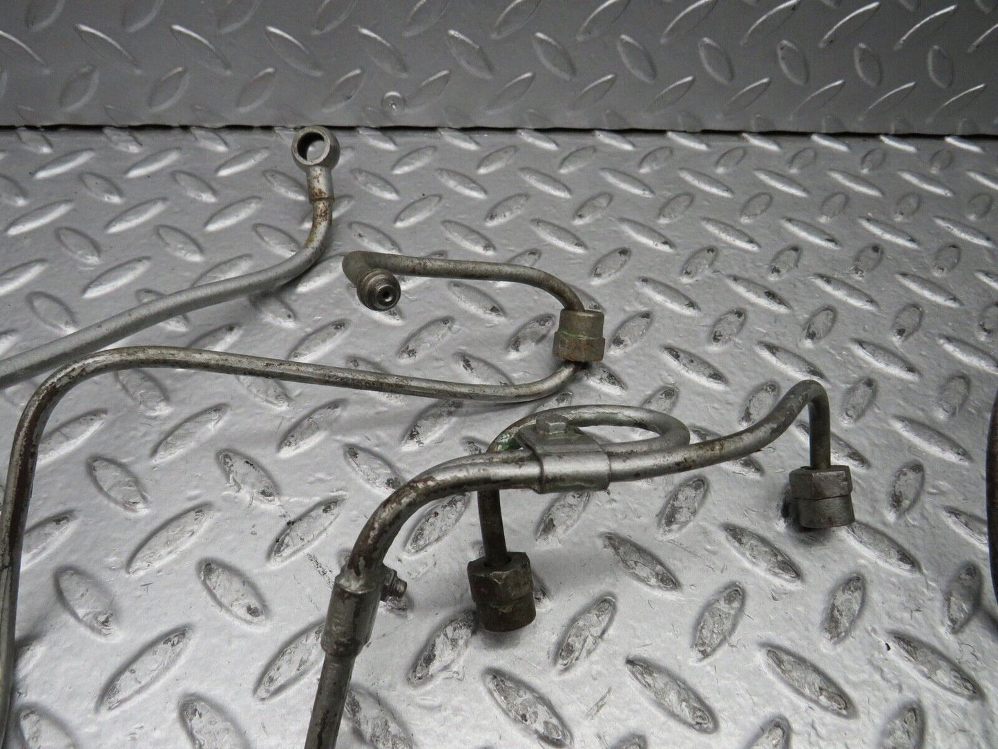 27828 Mercedes-Benz S124 300TE Wagon Fuel Pipe Hose Set 6050701432