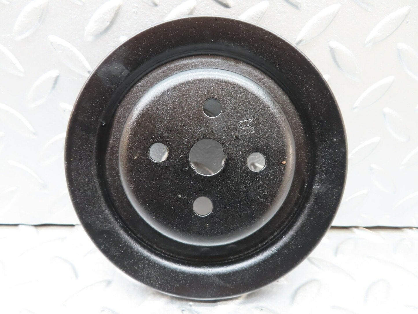 20485 Mercedes-Benz W114 280CE Coupe Water Pump Pulley