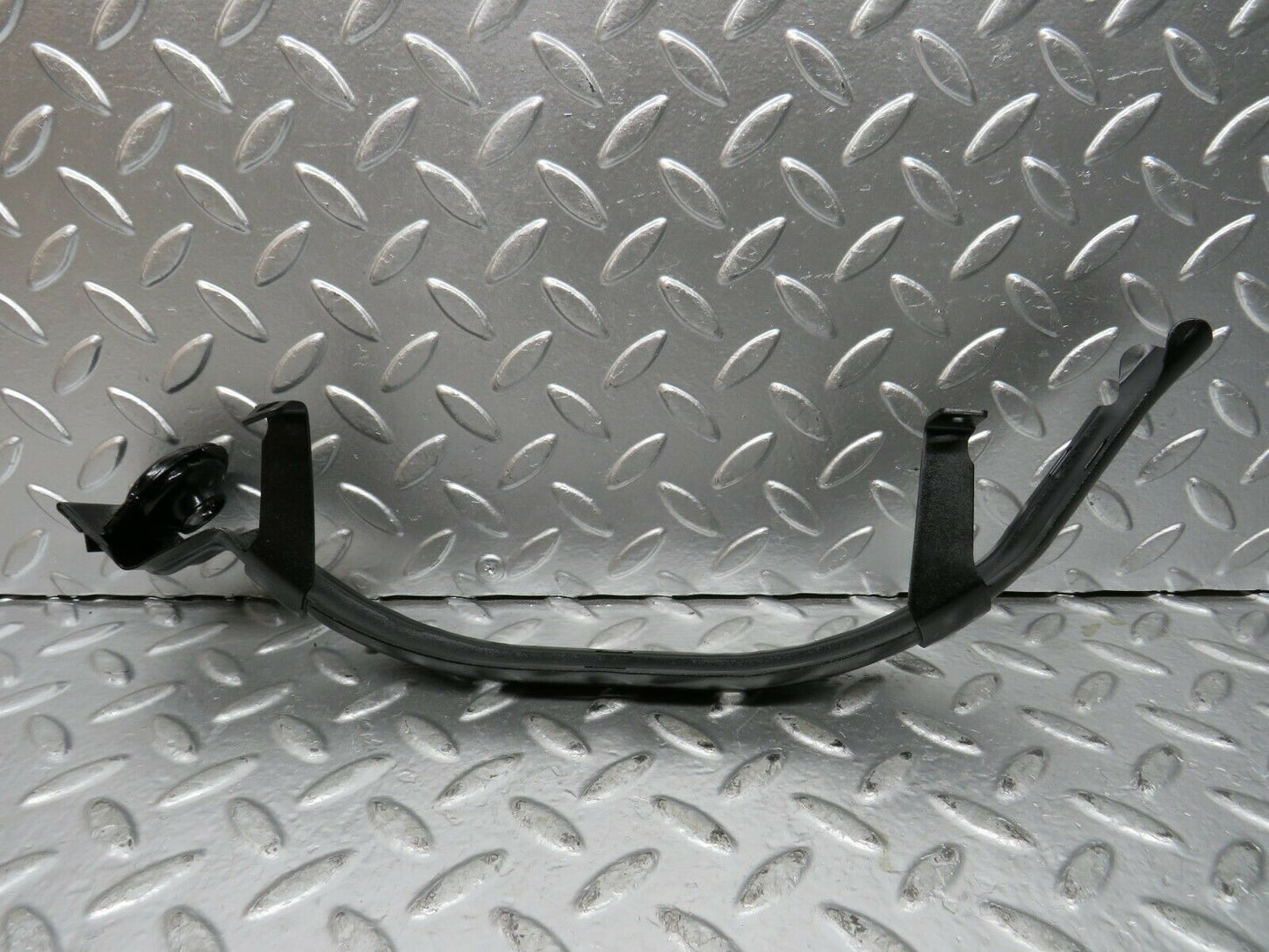 23314 Mercedes-Benz W116 350SE Starter Motor Wire Bracket
