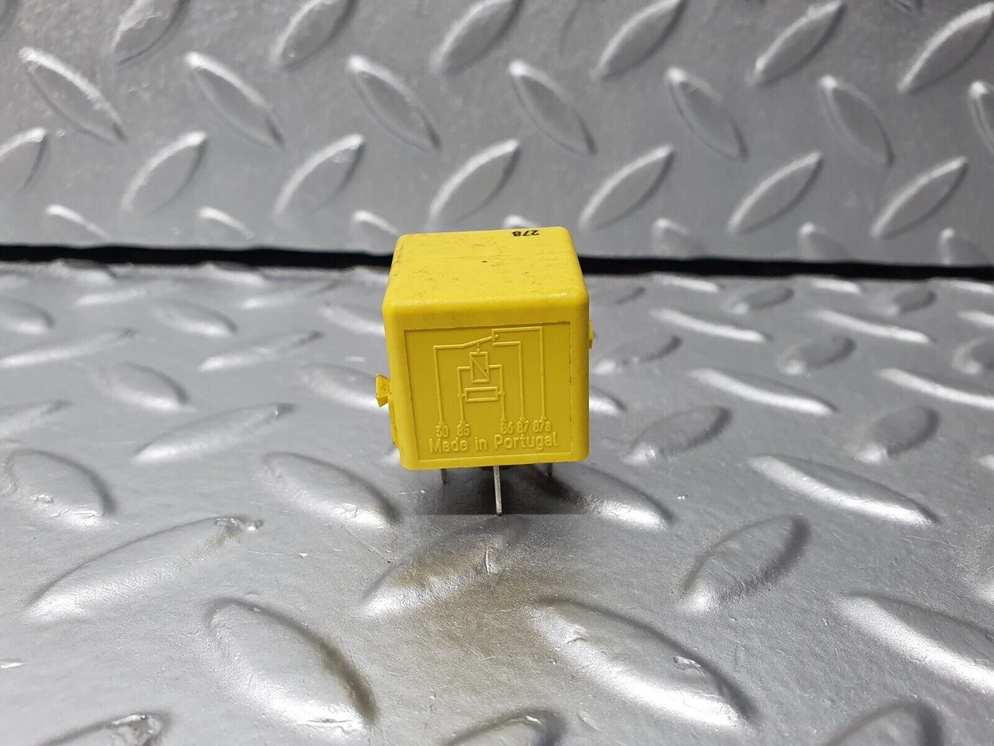 41796 Mercedes-Benz W202 C200 Multi Purpose Relay 0025421419