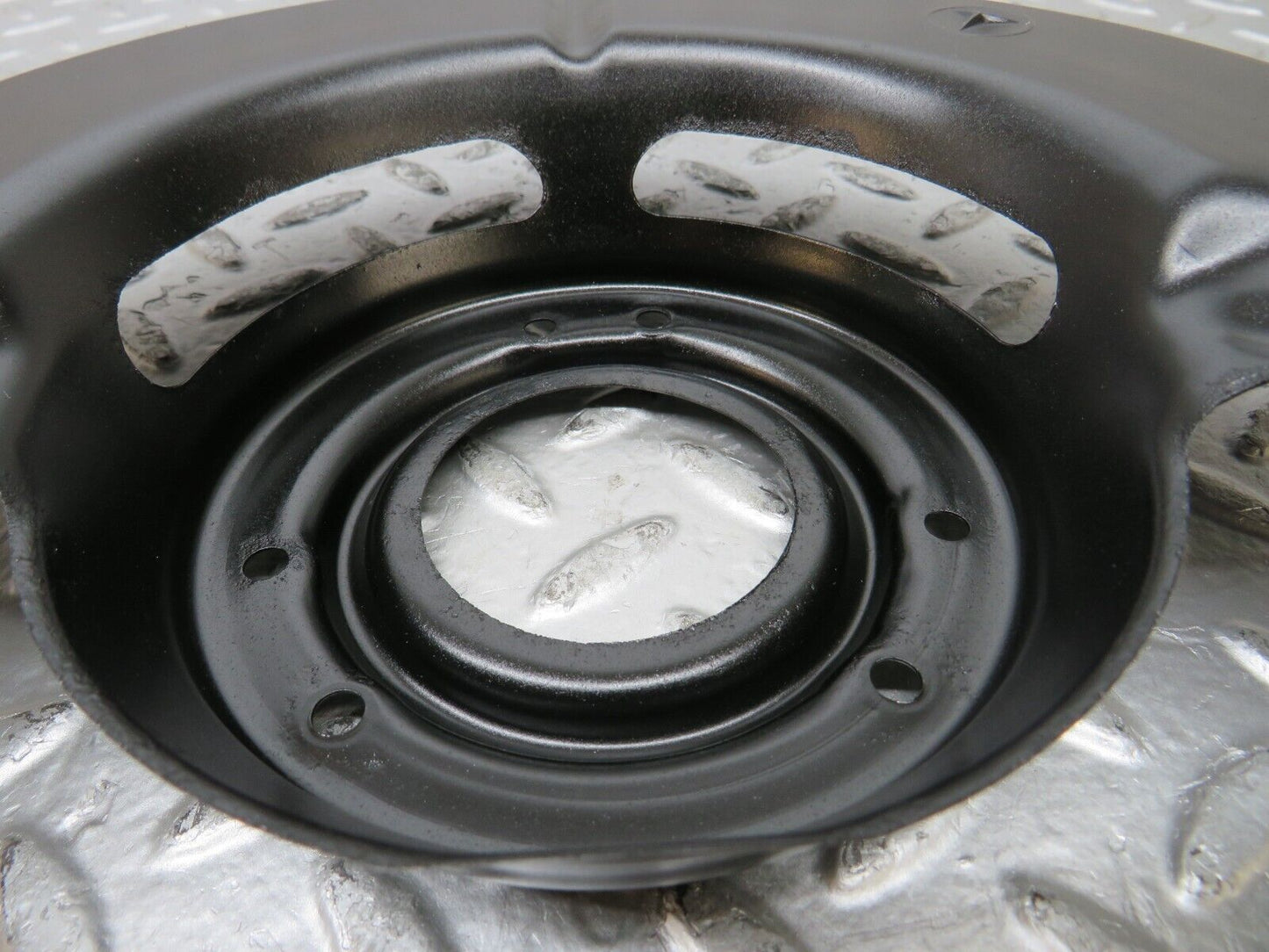 26240 Mercedes-Benz W116 450SE Front Right Brake Disc Protection Plate