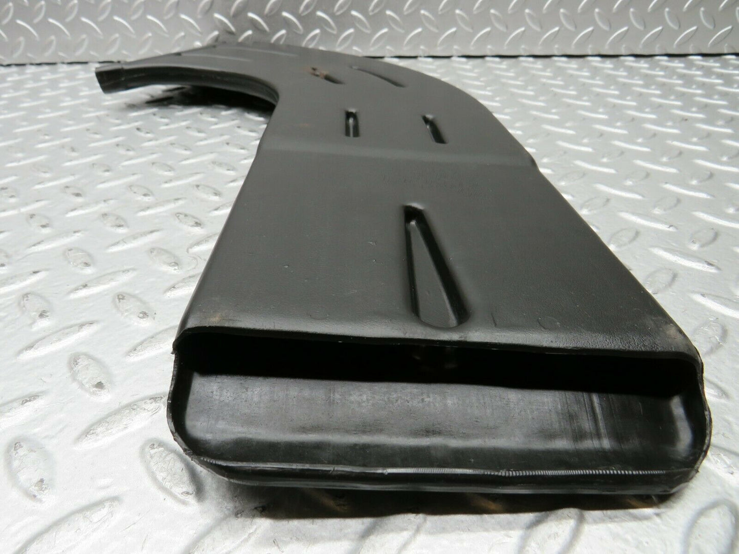 22038 Mercedes-Benz S123 280TE Wagon Heating Air Duct Left Side 1238310546