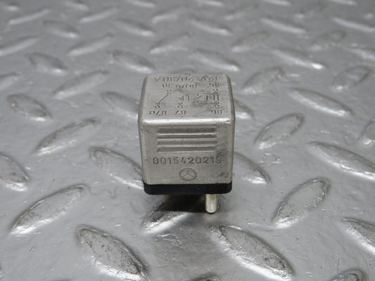 32473 Mercedes-Benz S124 300TE Wagon Multi Purpose Relay 0015420219