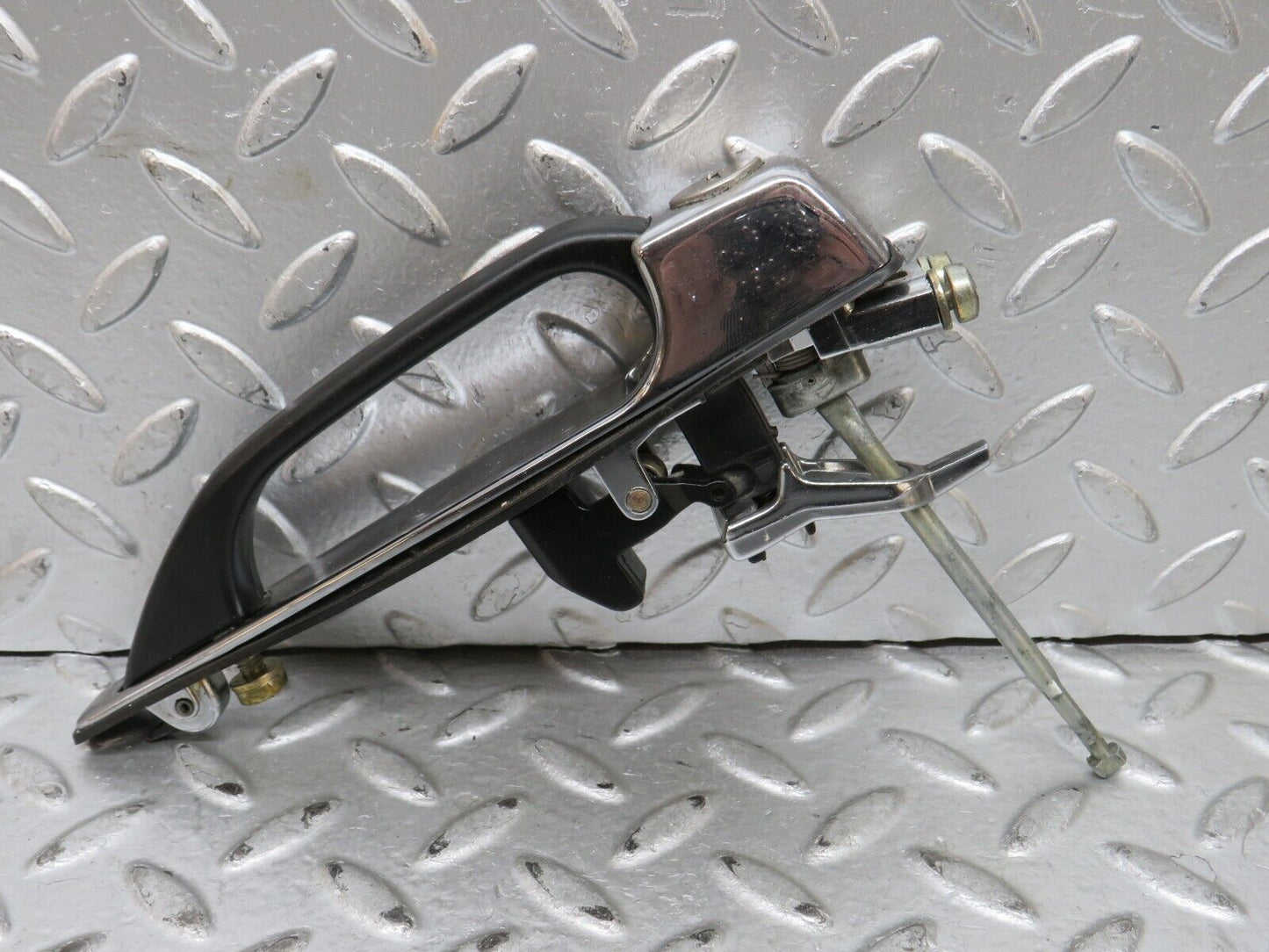 28894 Mercedes-Benz W123 230E Front Left Exterior Door Handle