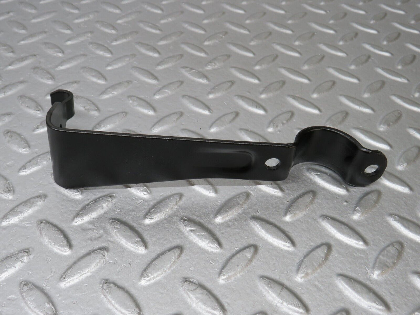 36782 Mercedes-Benz W201 190E 2.0L Front Axle Bracket