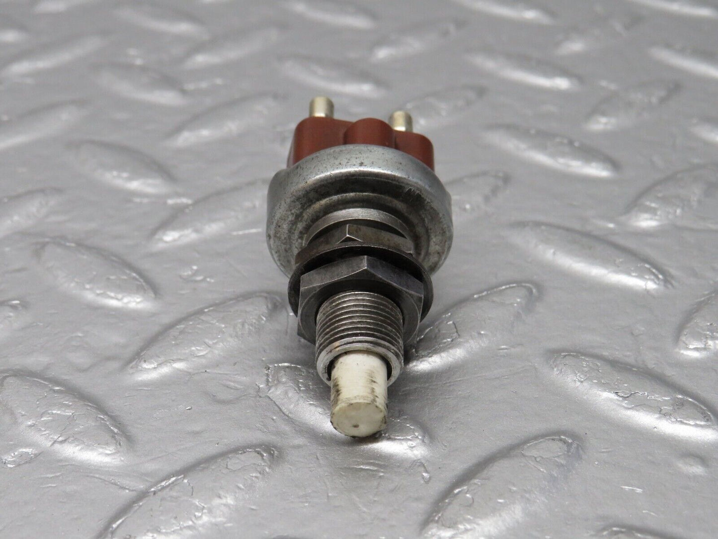 40684 Mercedes-Benz W123 300D Brake Light Contact Switch 190130