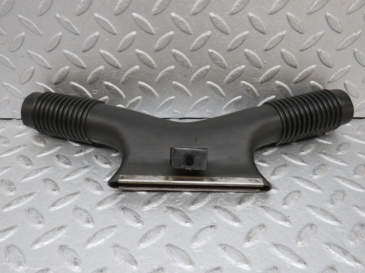 37423 Mercedes-Benz W109 300SEL Heater Centre Air Duct Vent
