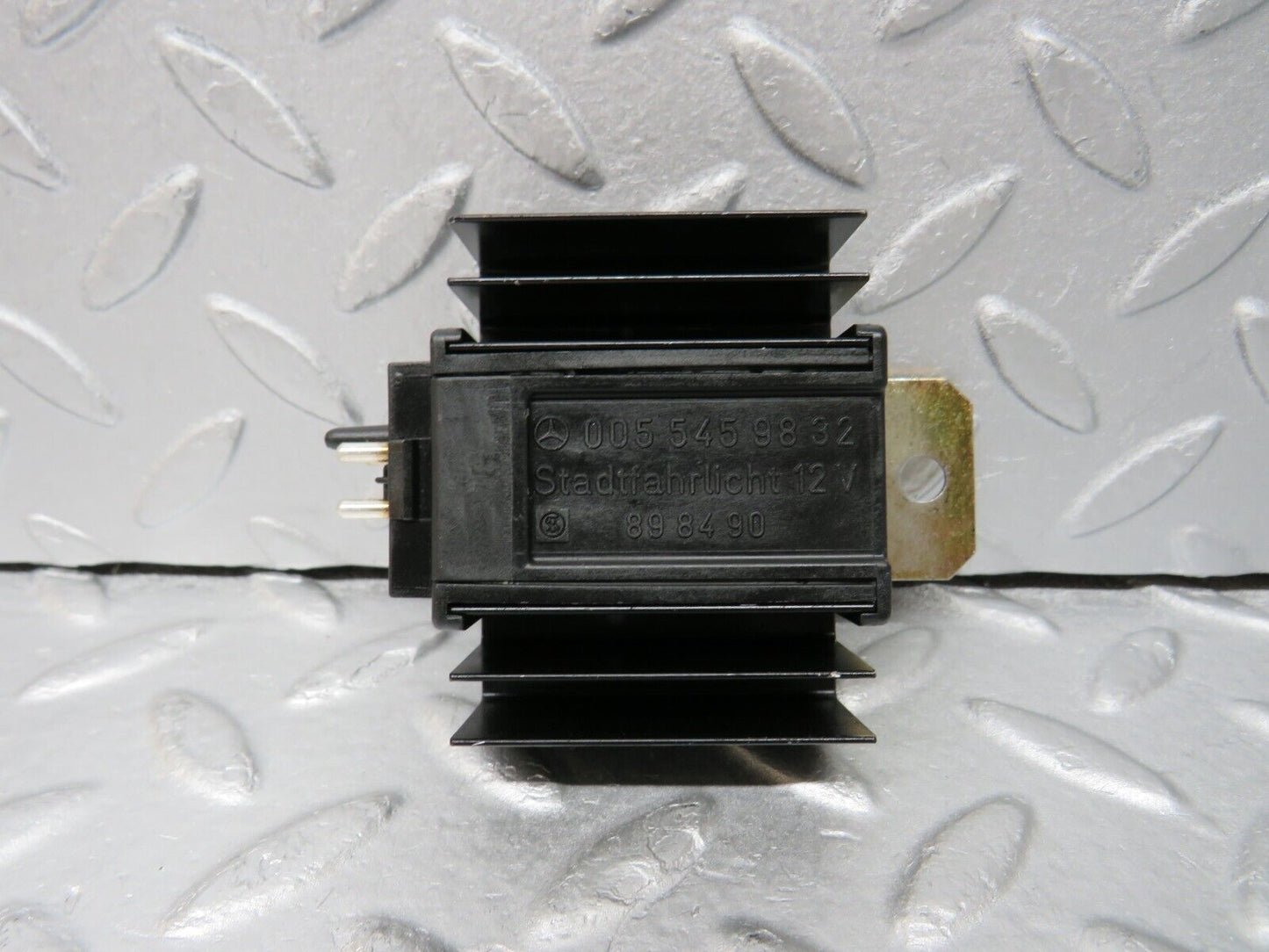 36990 Mercedes-Benz C126 420SEC Coupe ECU Relay 0055459832