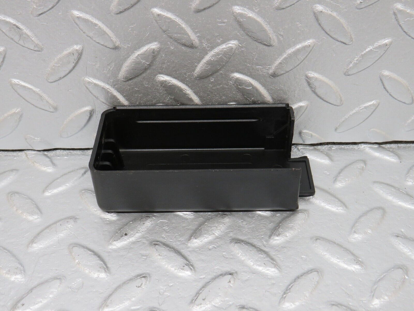 40669 Mercedes-Benz W123 300D Glow Plug Relay Cover 0005454245 3330591371