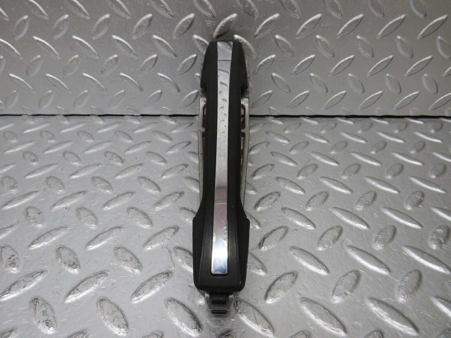 30476 Mercedes-Benz W124 230E Rear Left Exterior Door Handle