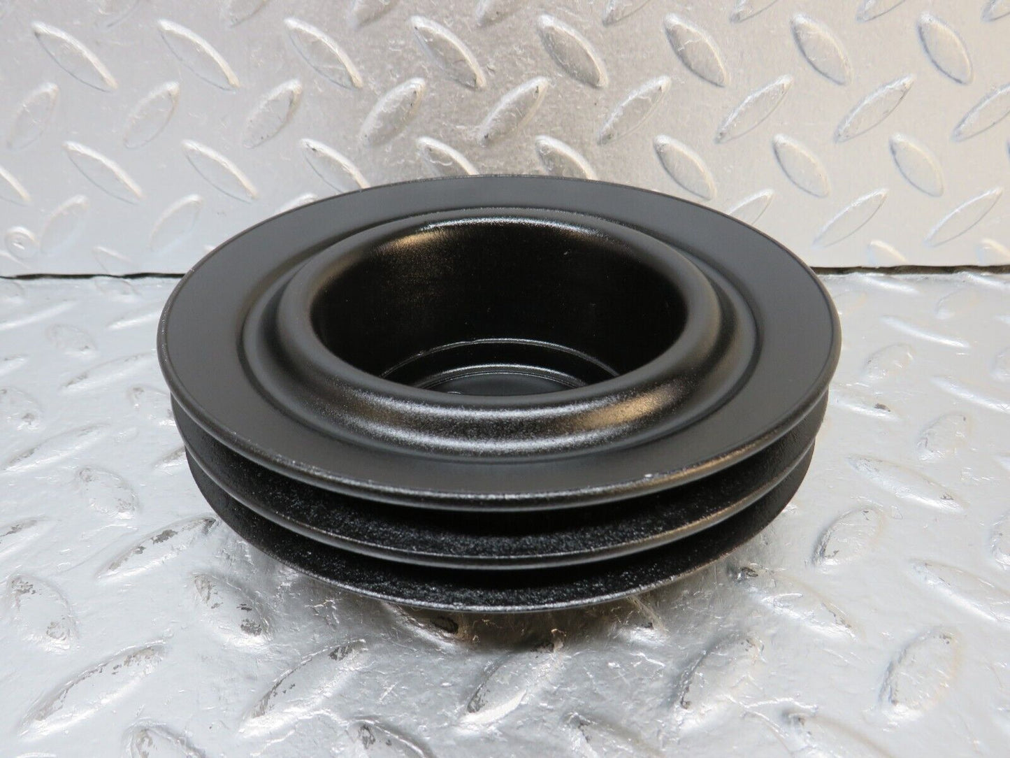 39926 Mercedes-Benz R107 350SL Water Pump Pulley