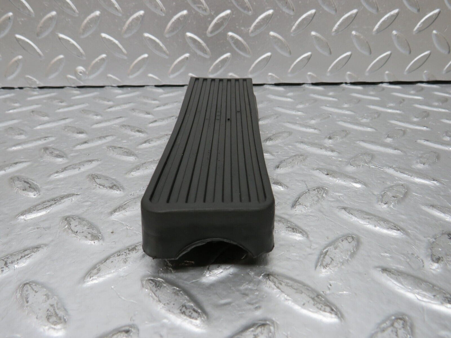 29723 Mercedes-Benz W123 230E Accelerator Pedal Rubber 1233010082
