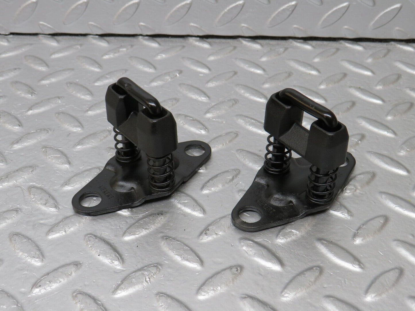 34592 Mercedes-Benz C126 380SEC Coupe Bonnet Lock Catch Pair 1268800060