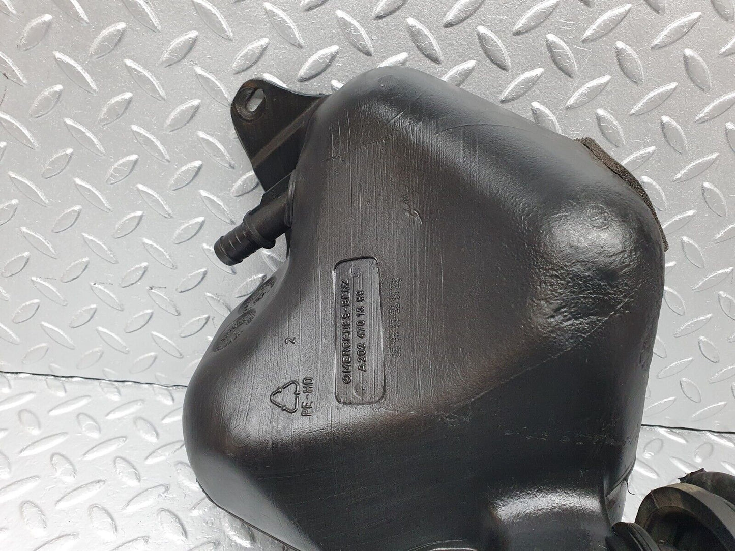 41775 Mercedes-Benz W202 C200 Fuel Filling Pipe Expansion Tank 2024701389