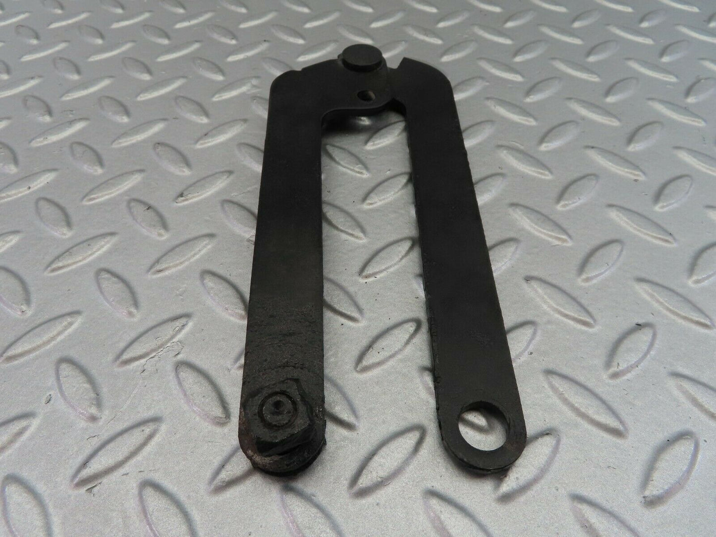 7356 Mercedes-Benz W116 450SE Bonnet Hinge Right Side